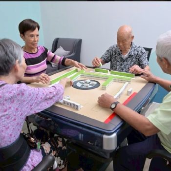 2504220407415605174800